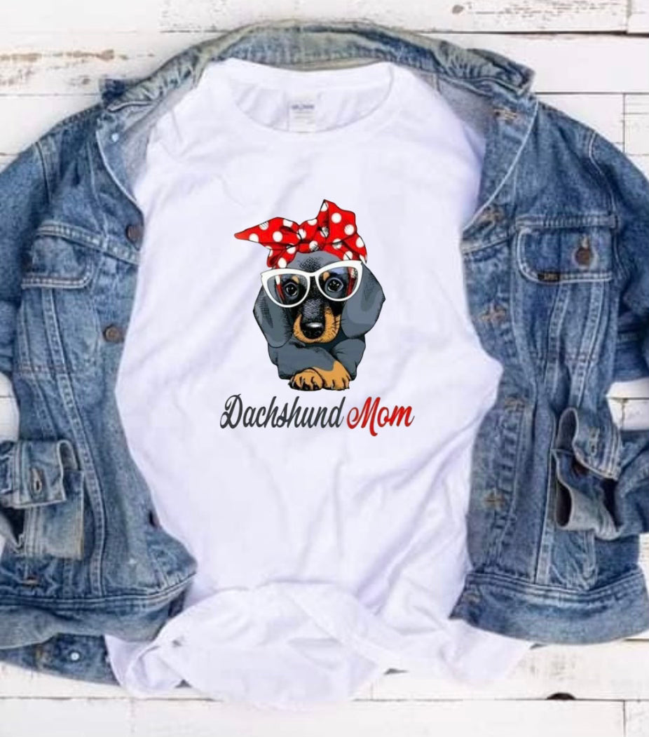 Dachshund Mom Tee